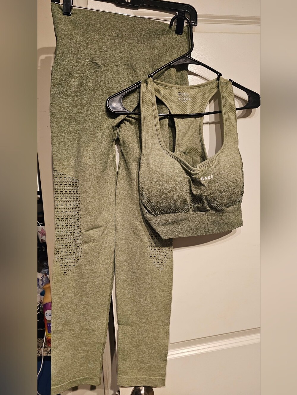 Seamless Active Crop Sports Bra and Legging Set